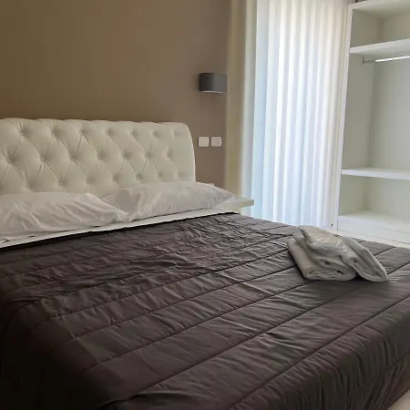 فندق مبيت وإفطار Via Roma بومبيي